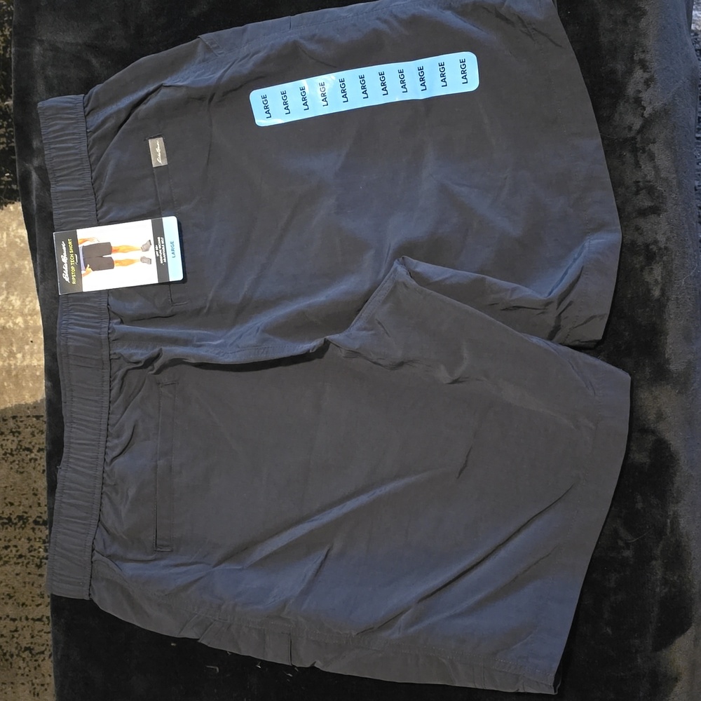 Large Eddie Bauer shorts